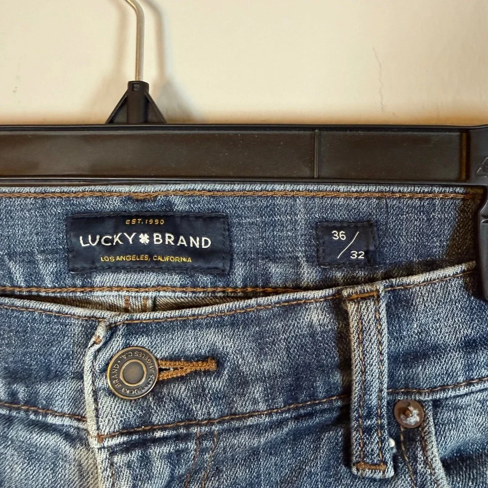 Lucky Brand Men's 36x32 Straight Leg Blue‎ Wash Denim Jeans light wash